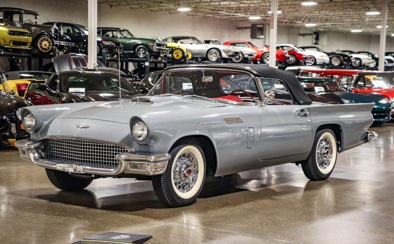 1957 Ford Thunderbird