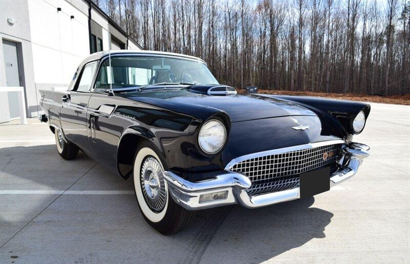 1957 Ford Thunderbird