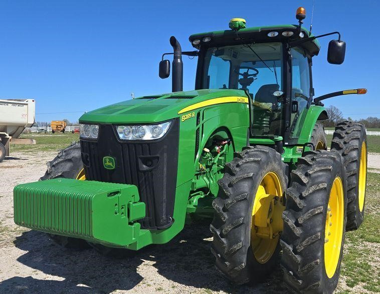 2012 John Deere 8285R MFWD tractor