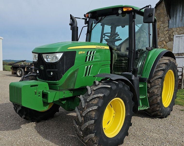 2014 John Deere 6115M  MFWD tractor
