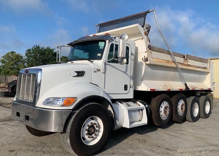 2015 Peterbilt 348 dump truck