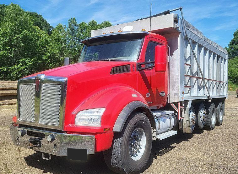 2016 Kenworth  T880 dump truck