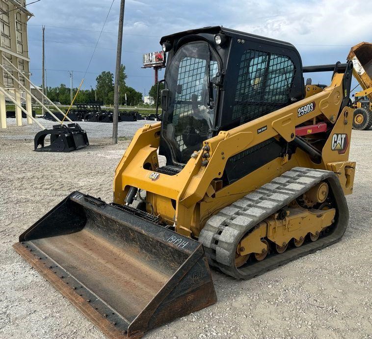 2019 Caterpillar  259D3 tracked skid steer loader