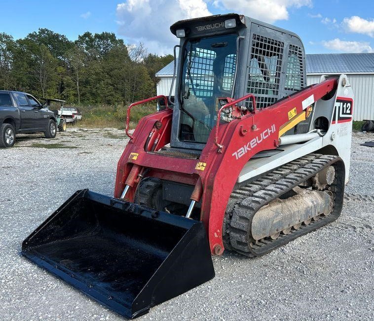 2013 Takeuchi TL12  tracked skid steer loader