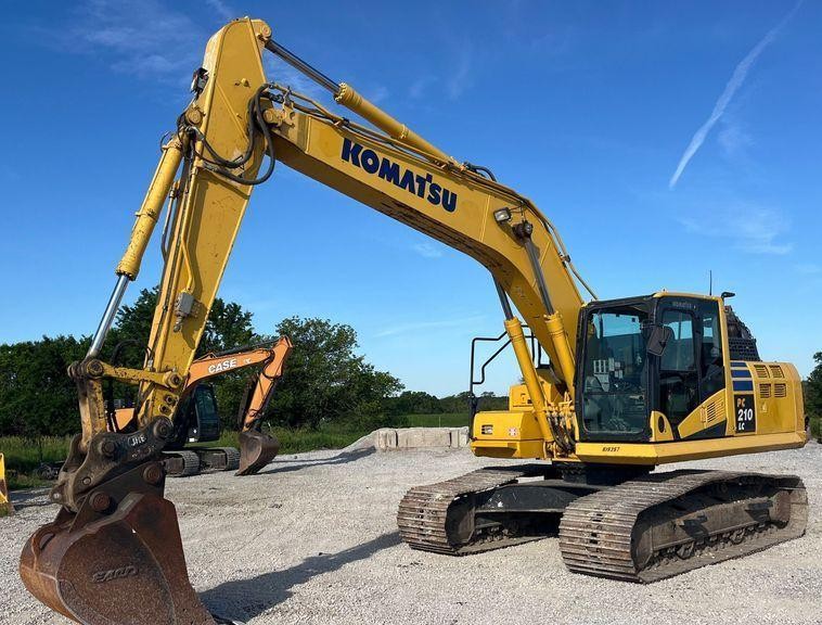 2019 Komatsu PC210LC-11 excavator