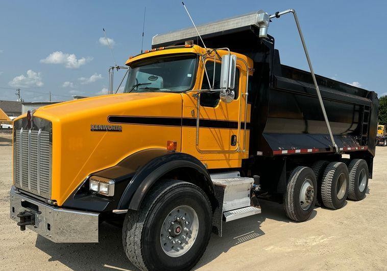 2006 Kenworth T800 dump truck